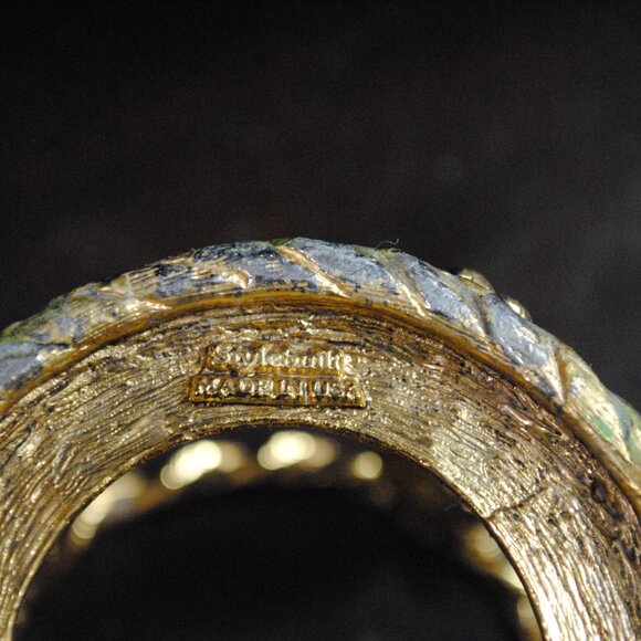 Vintage Stylebuilt Porcelain Bathroom Cup with Cord & Tassel Stand - Picture 15 of 15